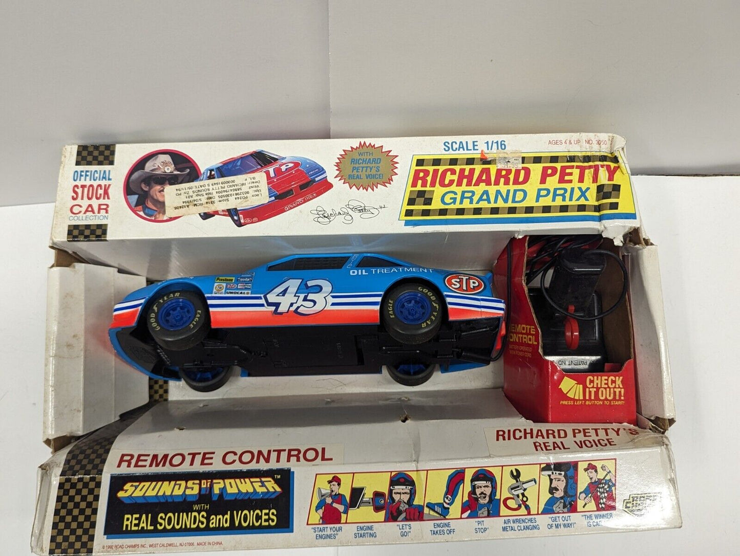 Vintage Richard Petty NASCAR Road Champs Sounds Of Power #43 STP 1/16 Car Loose