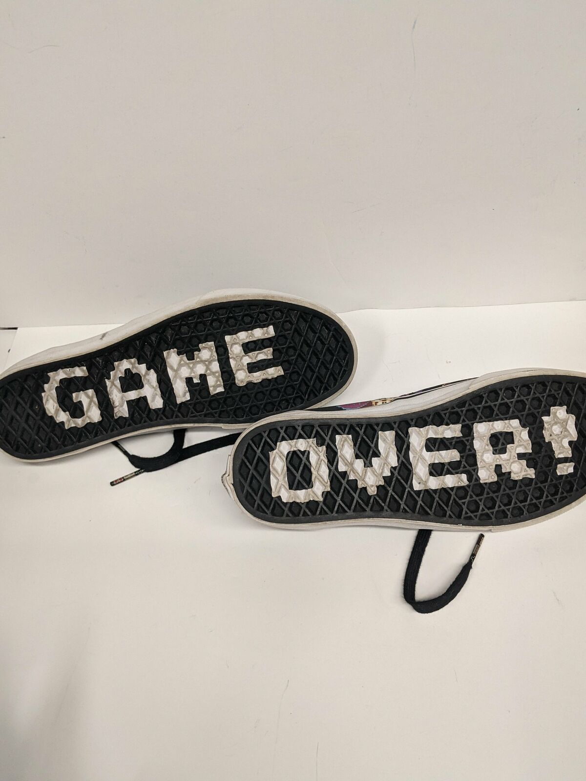 Donkey Kong Nintendo Vans USED