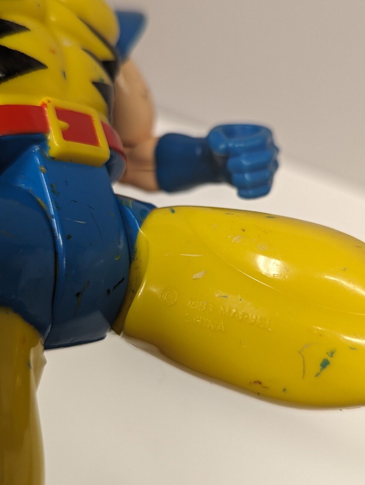 1993 Wolverine Action Figure 10" X-Men Marvel Toy Biz Yellow (Broken Claw)