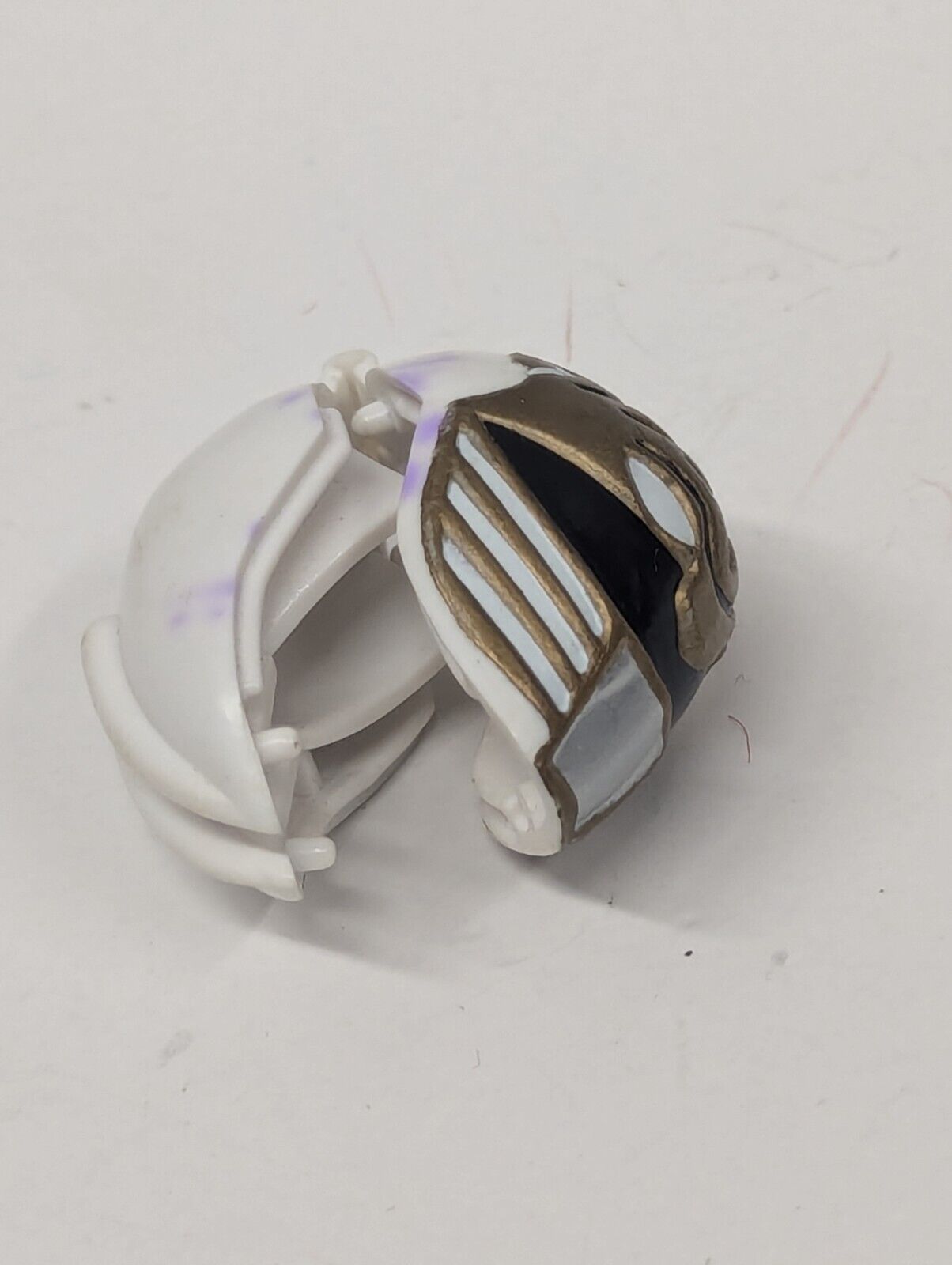 1995 Power Rangers White Ranger Colgate Toothbrush Helmet