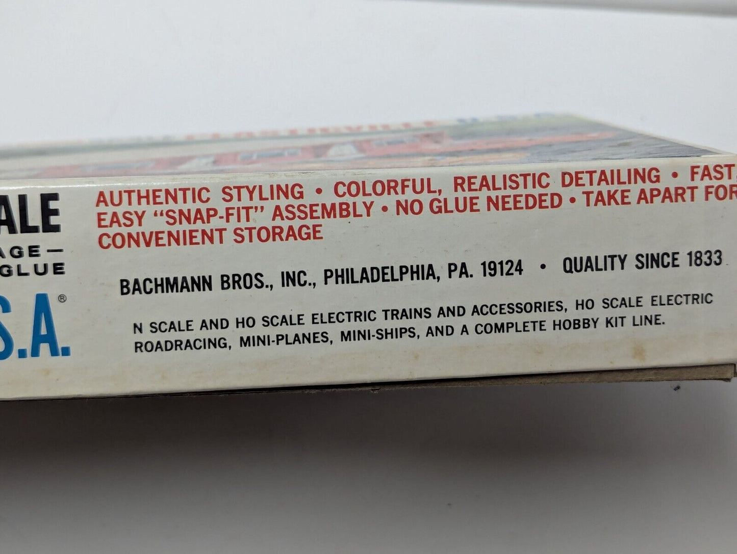 Bachmann Plasticville USA O-S Scale Motel 1913-200 Snap Together Kit Cars