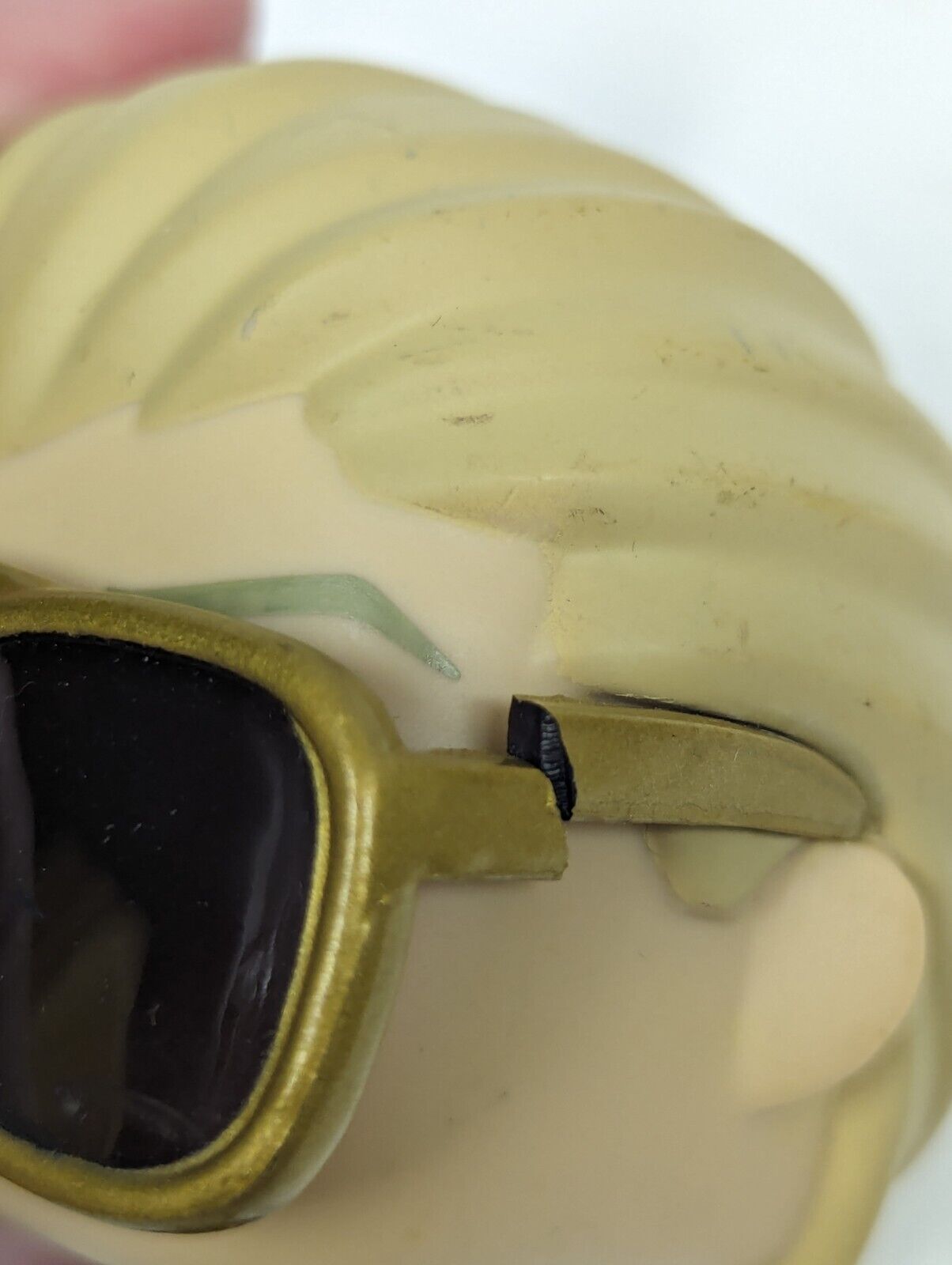 Marvel Vs Capcom Captain Marvel No Box Vinyl Figure 5026A (Broke Glasses)