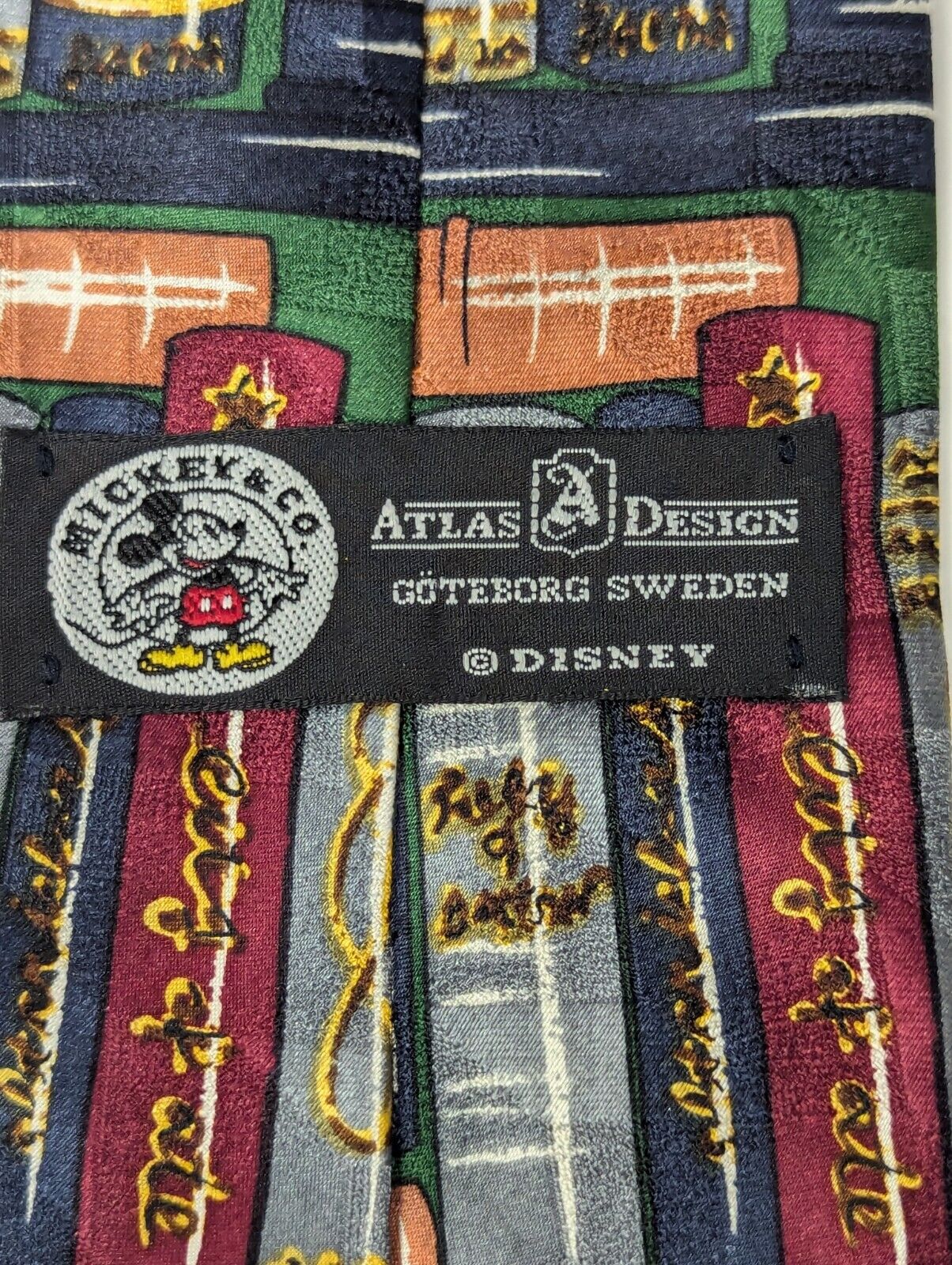 Mickey Mouse And Groofy W/ Presents Necktie Mickey Co Atlas Design 100% Silk