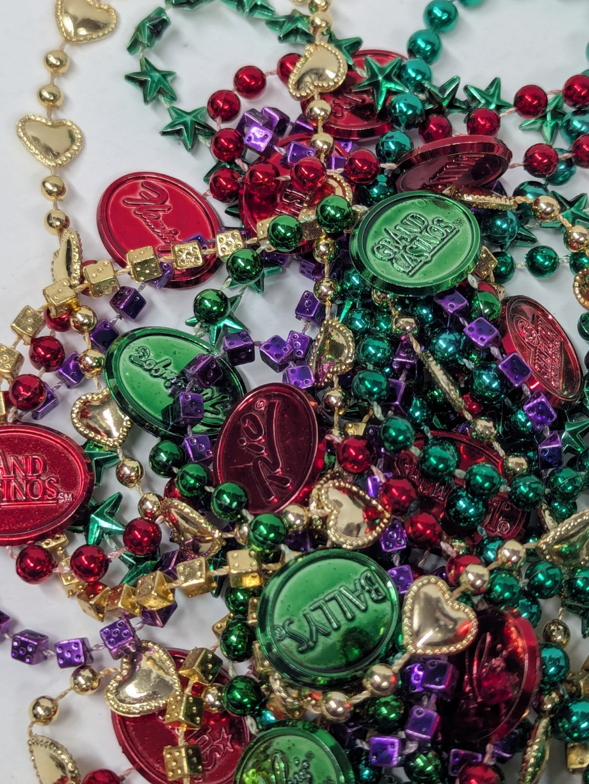 MARDI GRAS NECKLACE METALLIC CAESARS TOTAL REWARDS BEAD LOT