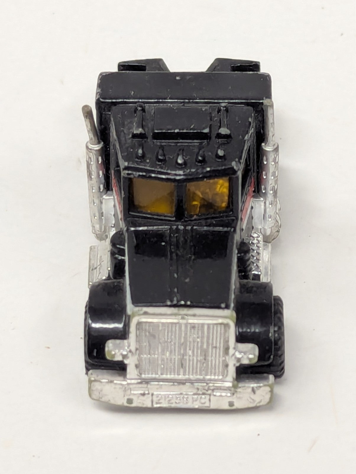1983 Matchbox Convoy Big Rig Black PETERBILT 3” Collectible RARE MACAU Hood