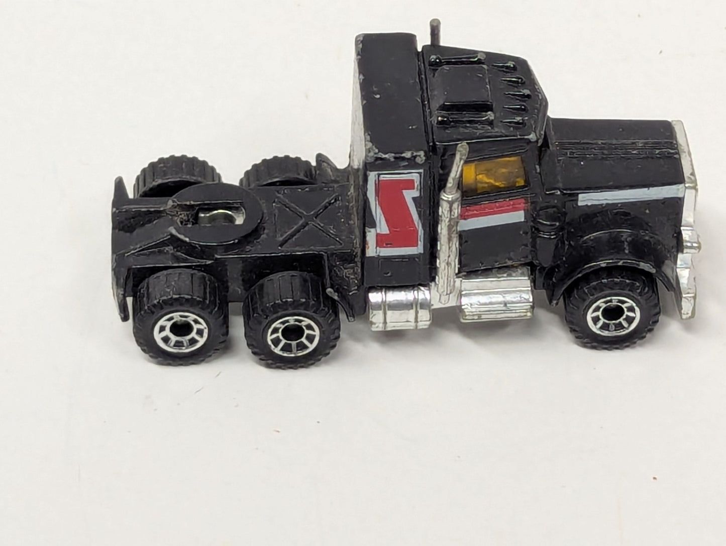 1983 Matchbox Convoy Big Rig Black PETERBILT 3” Collectible RARE MACAU Hood
