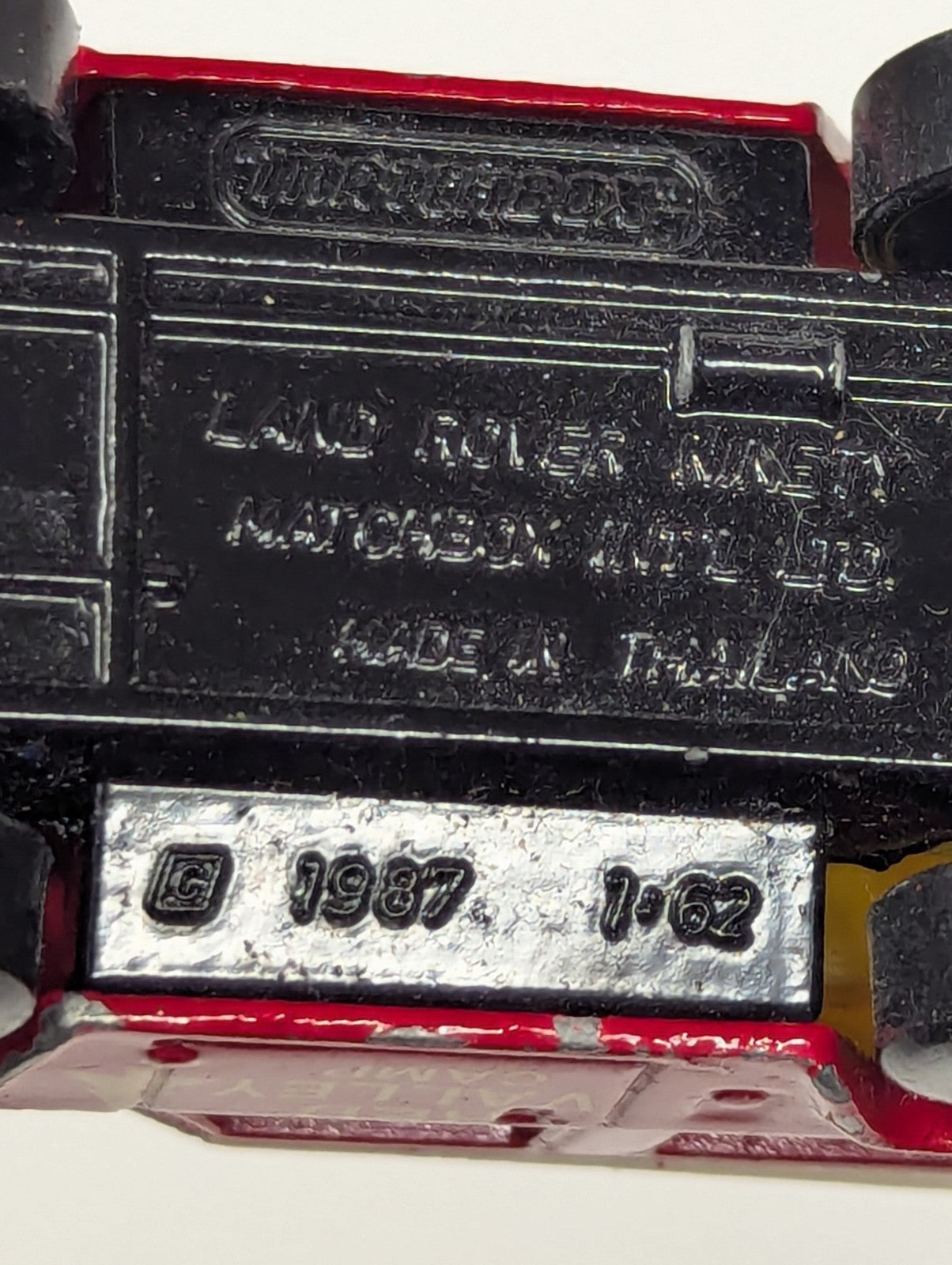 Matchbox 1987 Land Rover Ninety Red Valley Camp Red