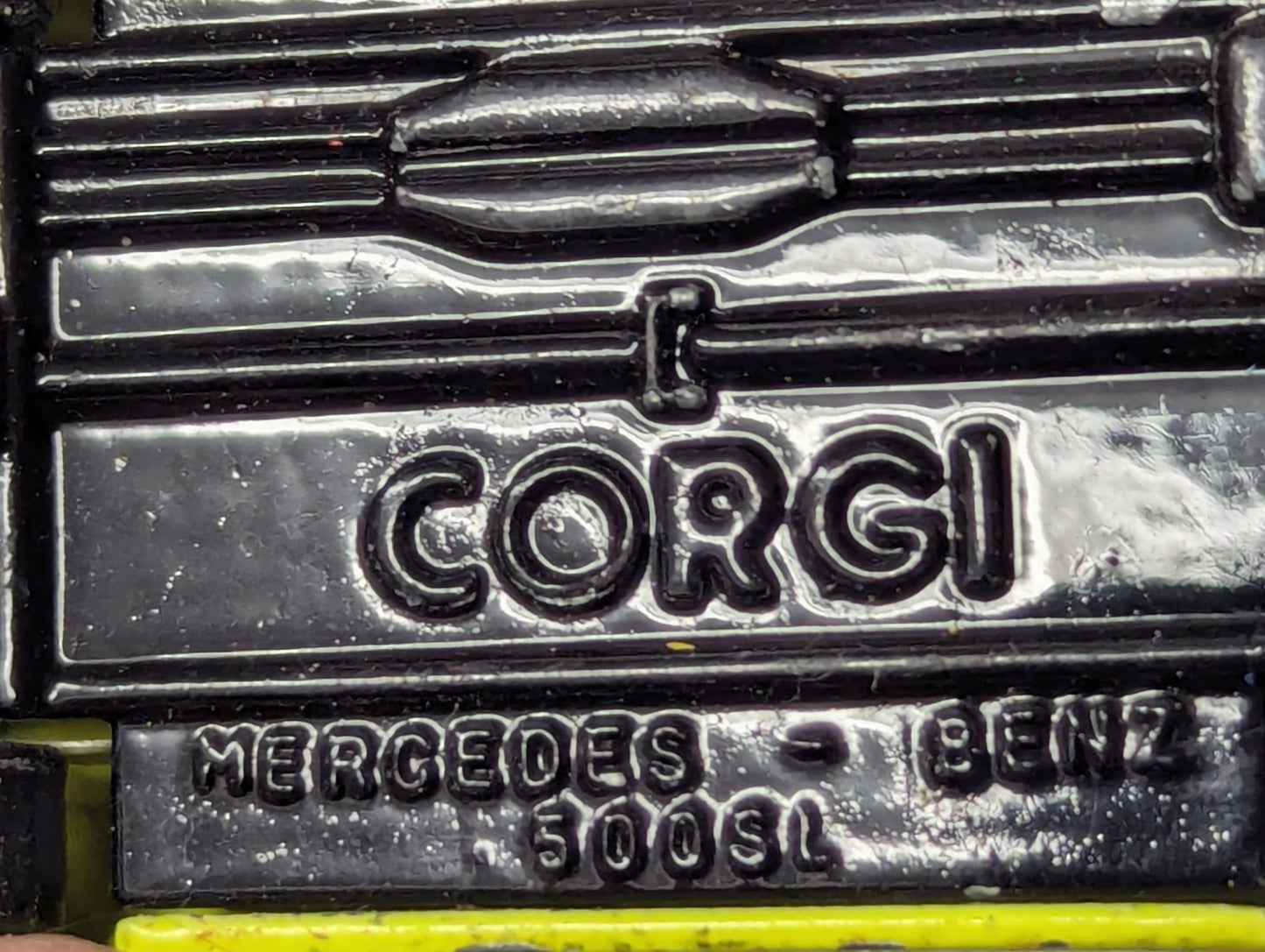 1993 Mattel Corgi Auto City Mercedes Benz SL500 Neon Green 93177