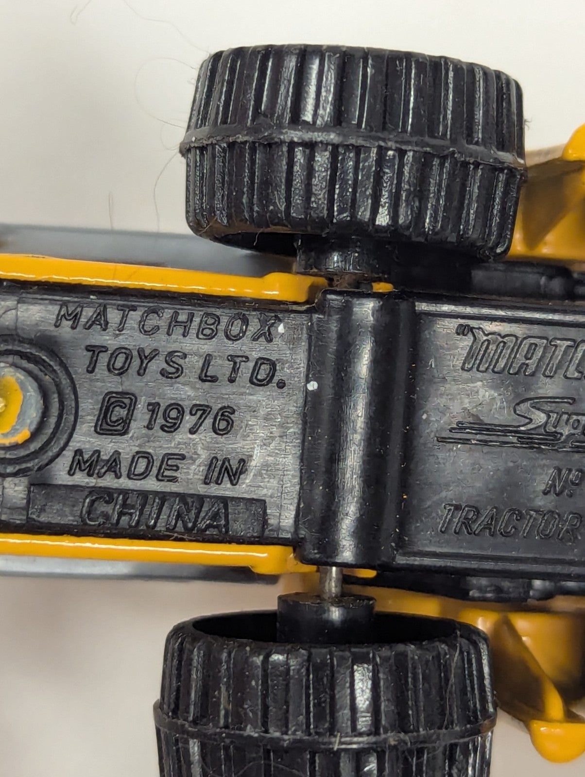 1976 MATCHBOX SUPERFAST #29 TRACTOR SHOVEL YELLOW 1:64 DIECAST 2 3/4" VEHICLE