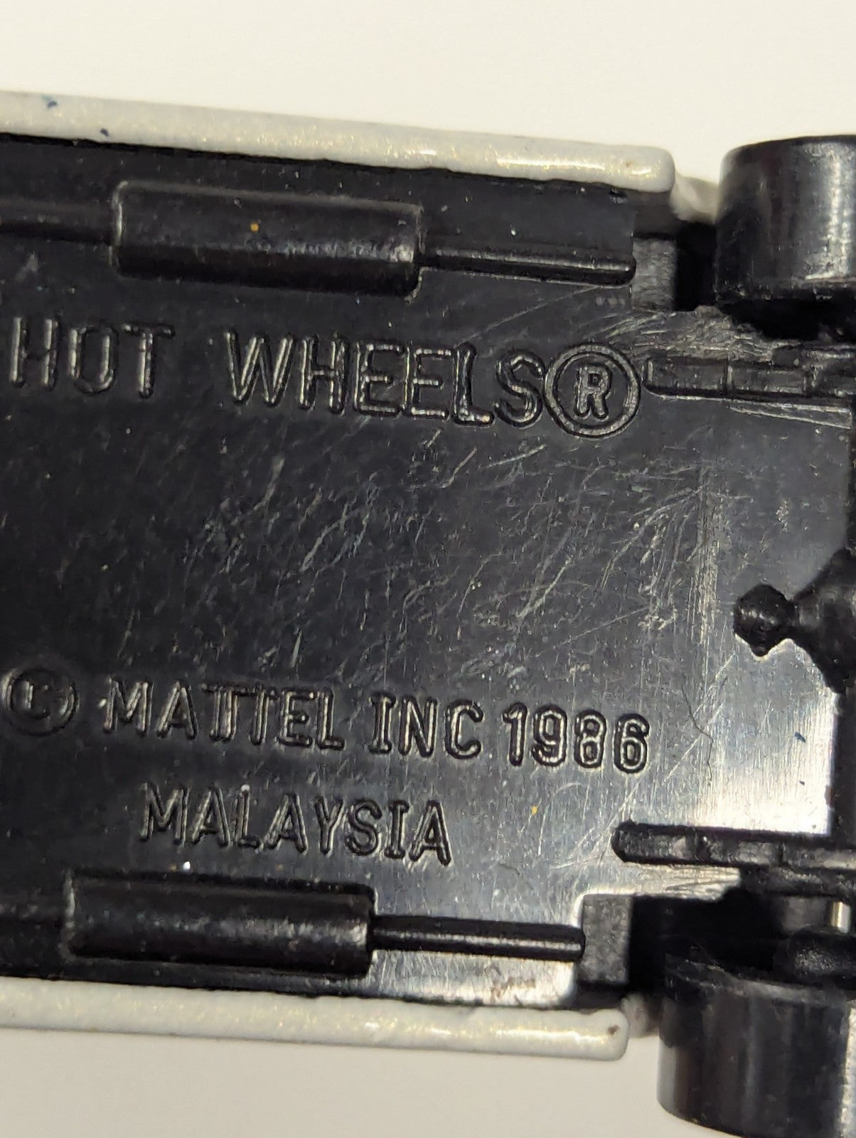 Hot Wheels 1986 KNWW Action News Broadcast Van Truck White