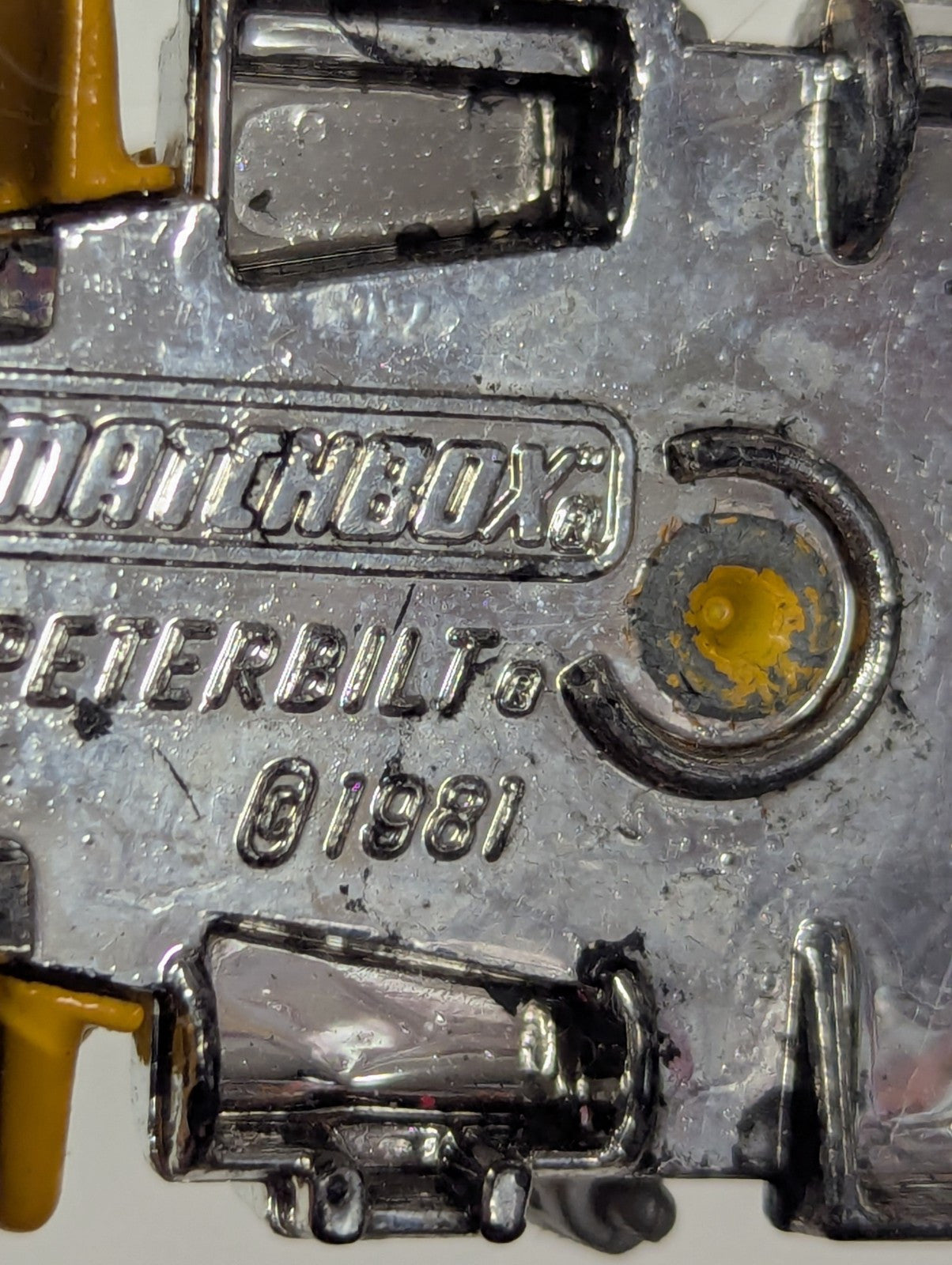 VINTAGE 1981 MATCHBOX PETERBILT YELLOW PACE DUMP TRUCK DIECAST 1:64 SCALE