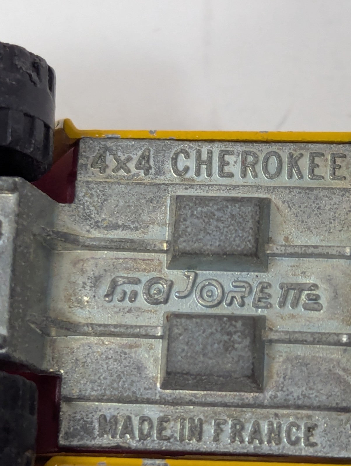 Vintage Majorette Team Indian 4 x 4 Jeep Cherokee 236 1:64 Scale with Dog