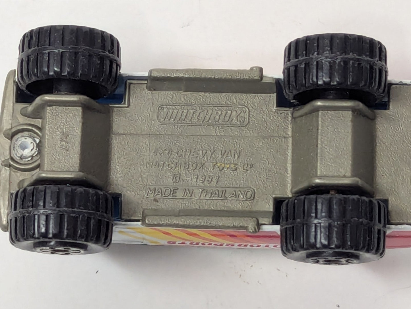 VINTAGE 1981 MATCHBOX 4 X 4 CHEVY VAN MOTORSPORTS 1:74