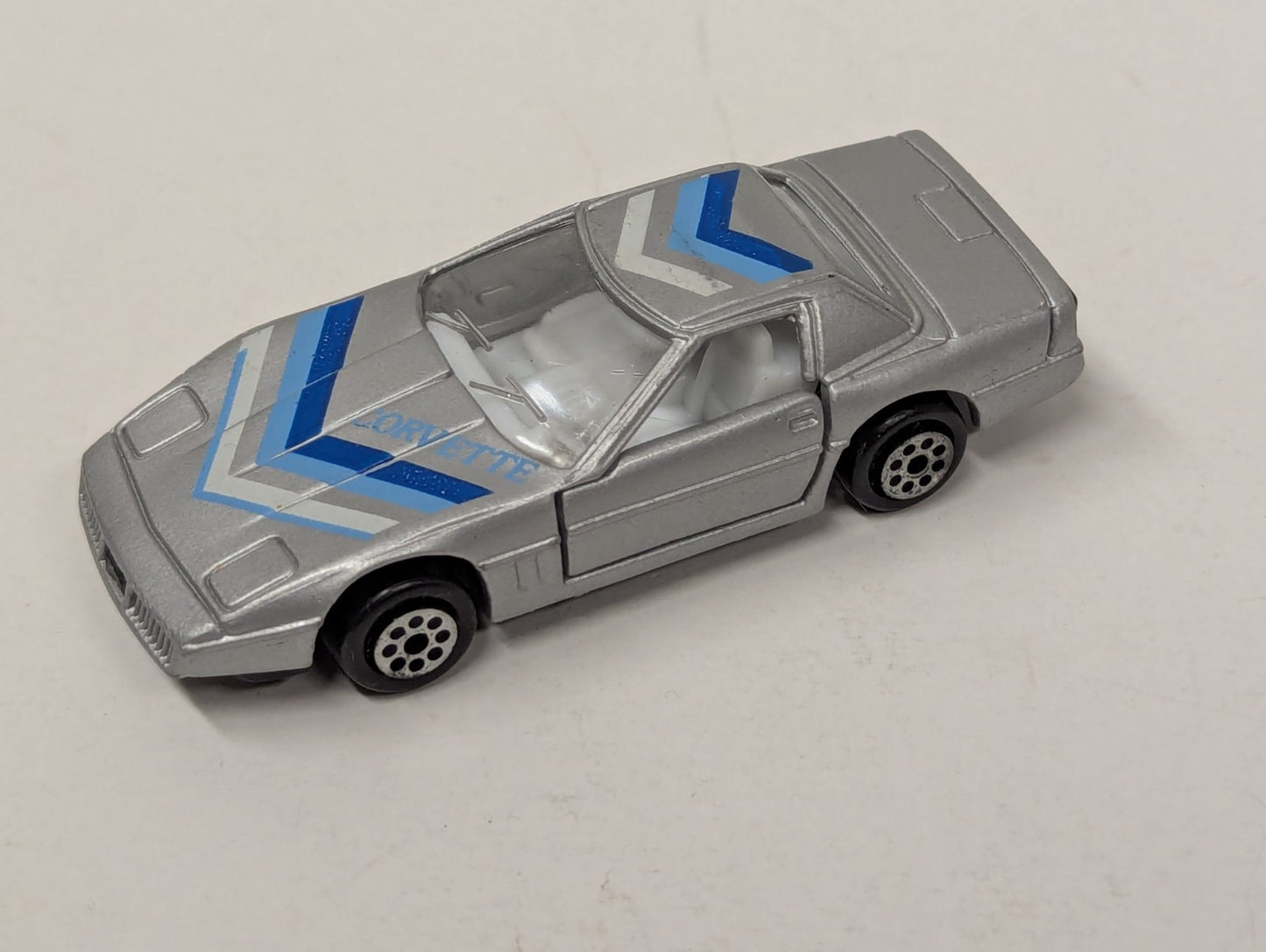 Vintage 1987 Road Champs - 87 Corvette Silver- 1:64 Scale Diecast