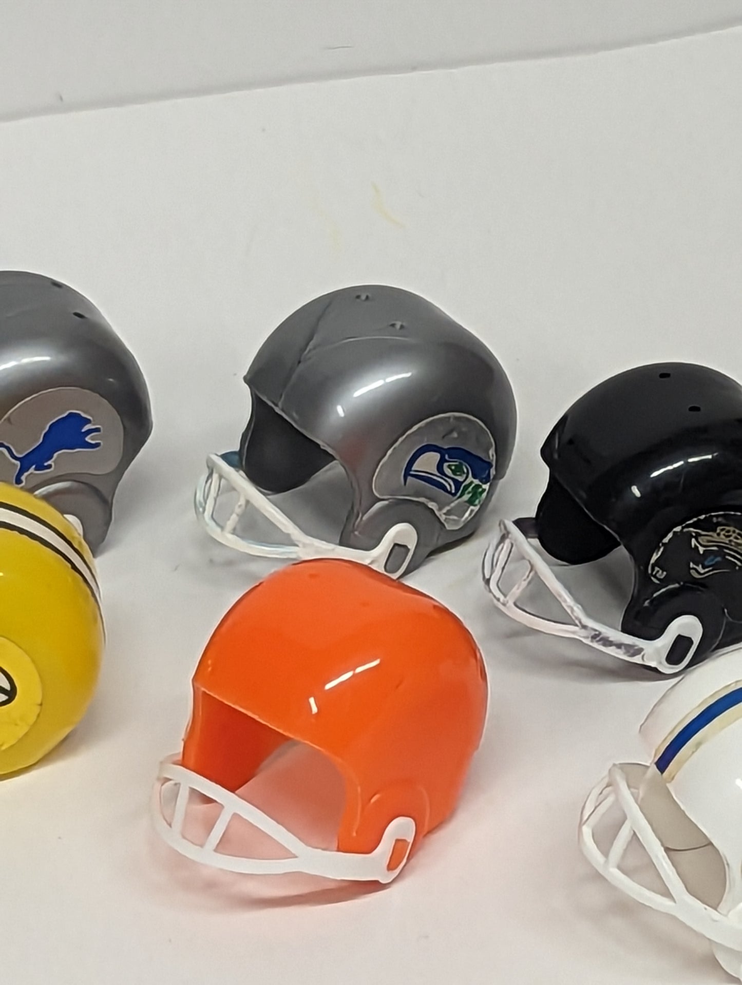 8 Vintage Mini Football Helmet Vending Machine Loose As is 1A