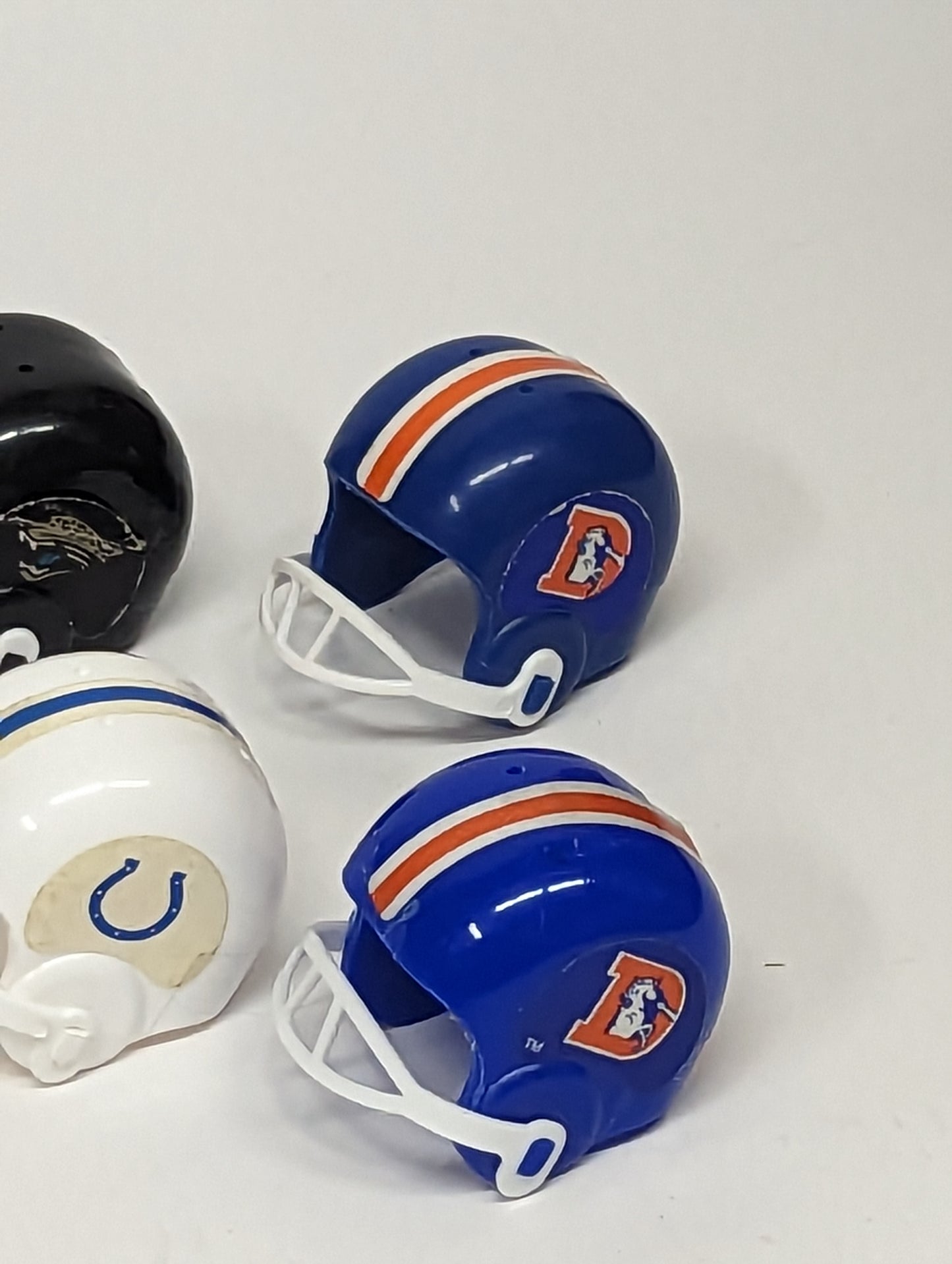 8 Vintage Mini Football Helmet Vending Machine Loose As is 1A