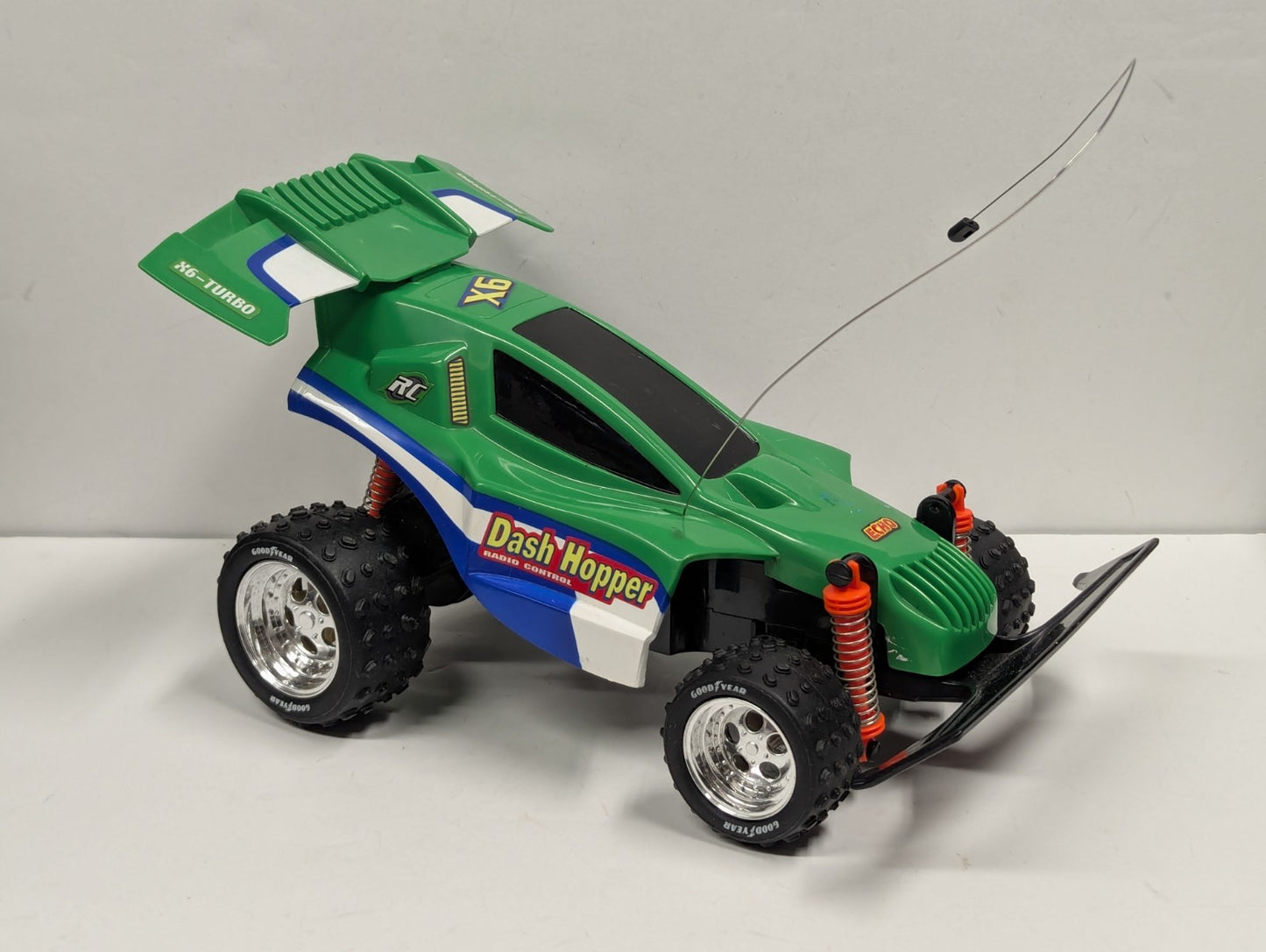 ECHO Green Dash Hopper X-6 Turbo R/C Car Buggy Untested & No Remote
