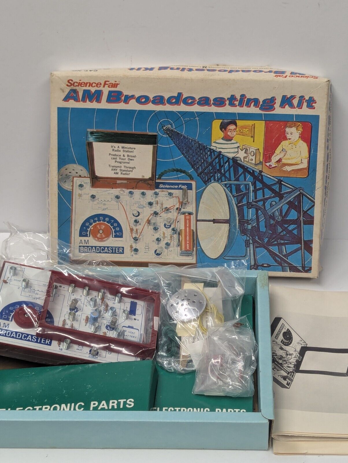 Rare Vintage Tandy Science Fair AM Broadcasting Kit CAT No. 28-209