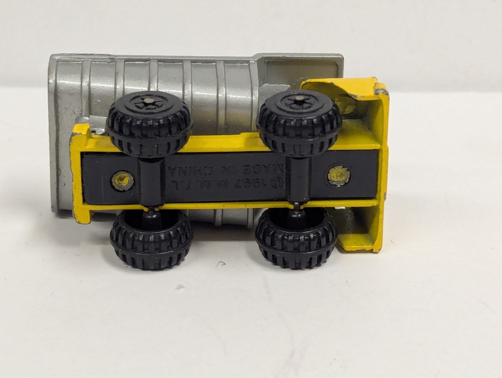 1997 1/64 Scale M.M.T.L Die Cast Dump Truck Toy 