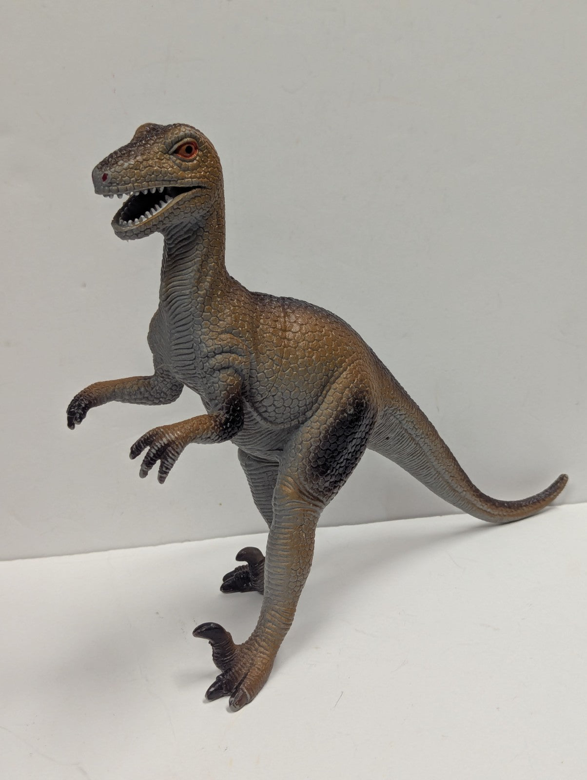 Vintage 9” Plastic Dinosaur DEINONYCHUS Imperial Toy Figure