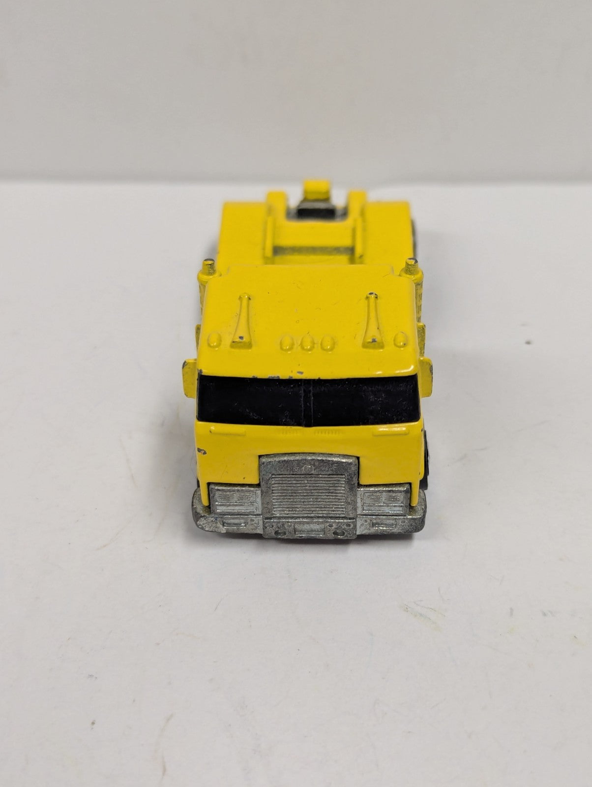 1985 Mattel Hot Wheels Yellow Wreckin' Rig Truck (Missing Ramp)