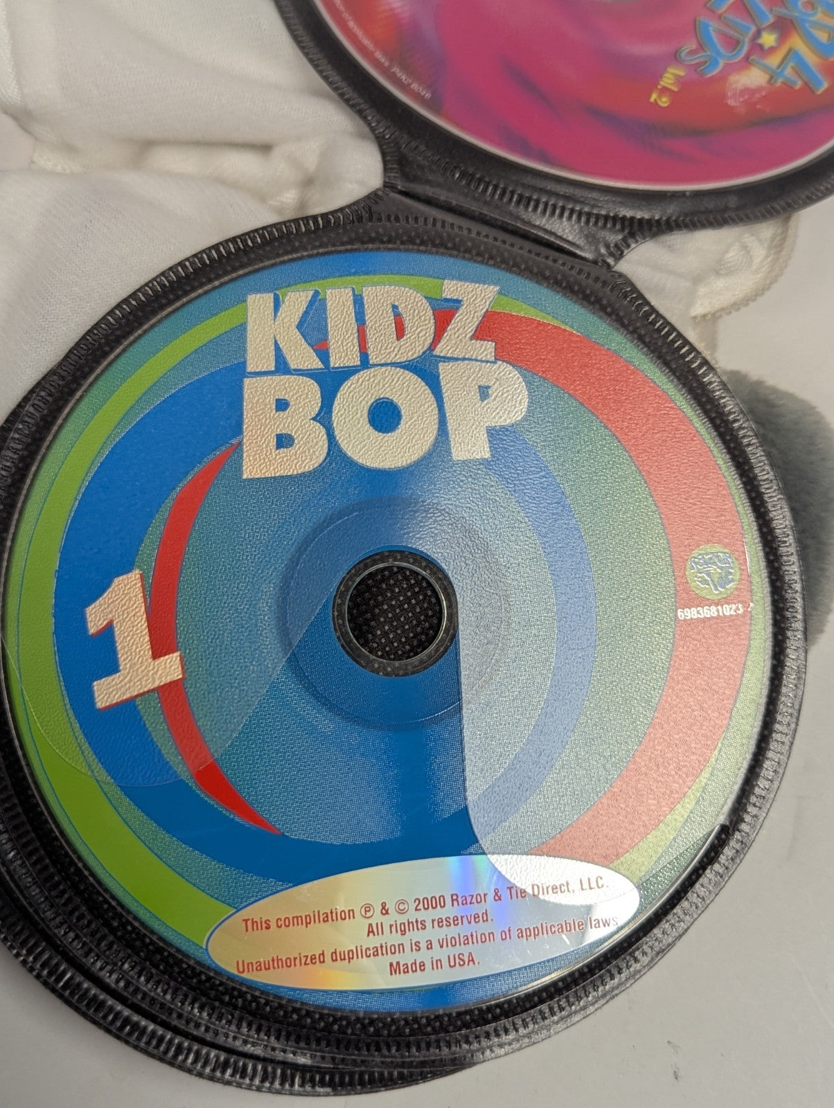2004 Cat Head CD Case by FaceCase Retro Y2K Storage Holder with 13 CD's Kidz Bop