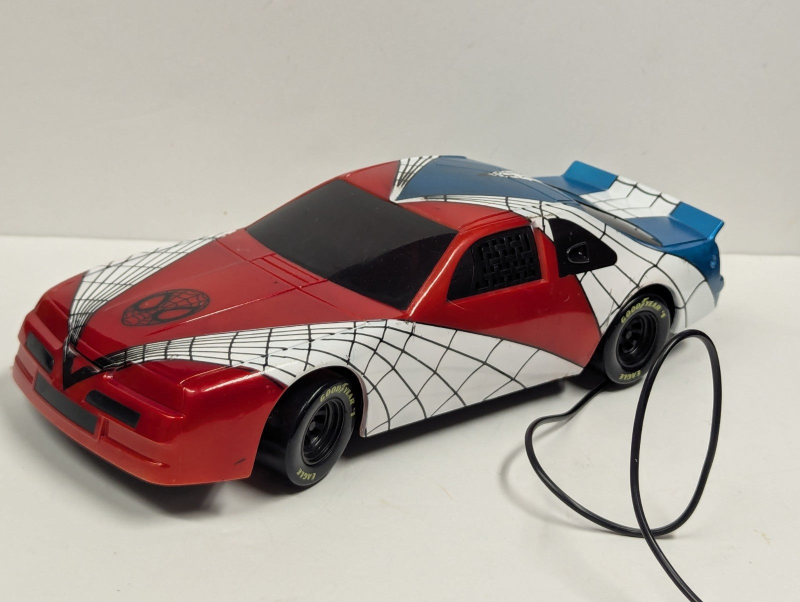 Vintage 2000 Spider-Man RC Remote Control Car Marvel UNTESTED