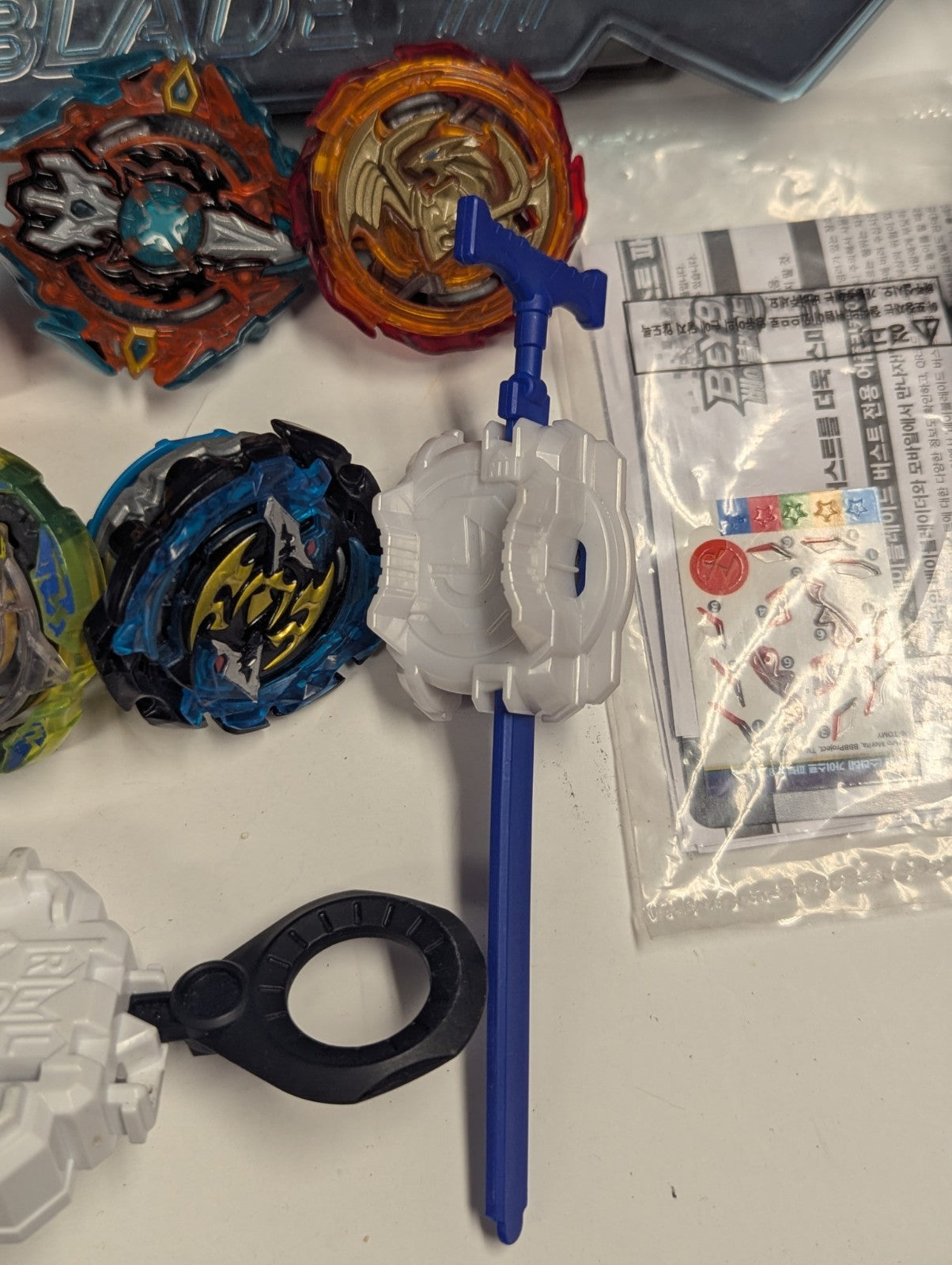 Beyblade Burst Evolution Shadow Snake Pit Arena with 7 Beyblades RARE LOT