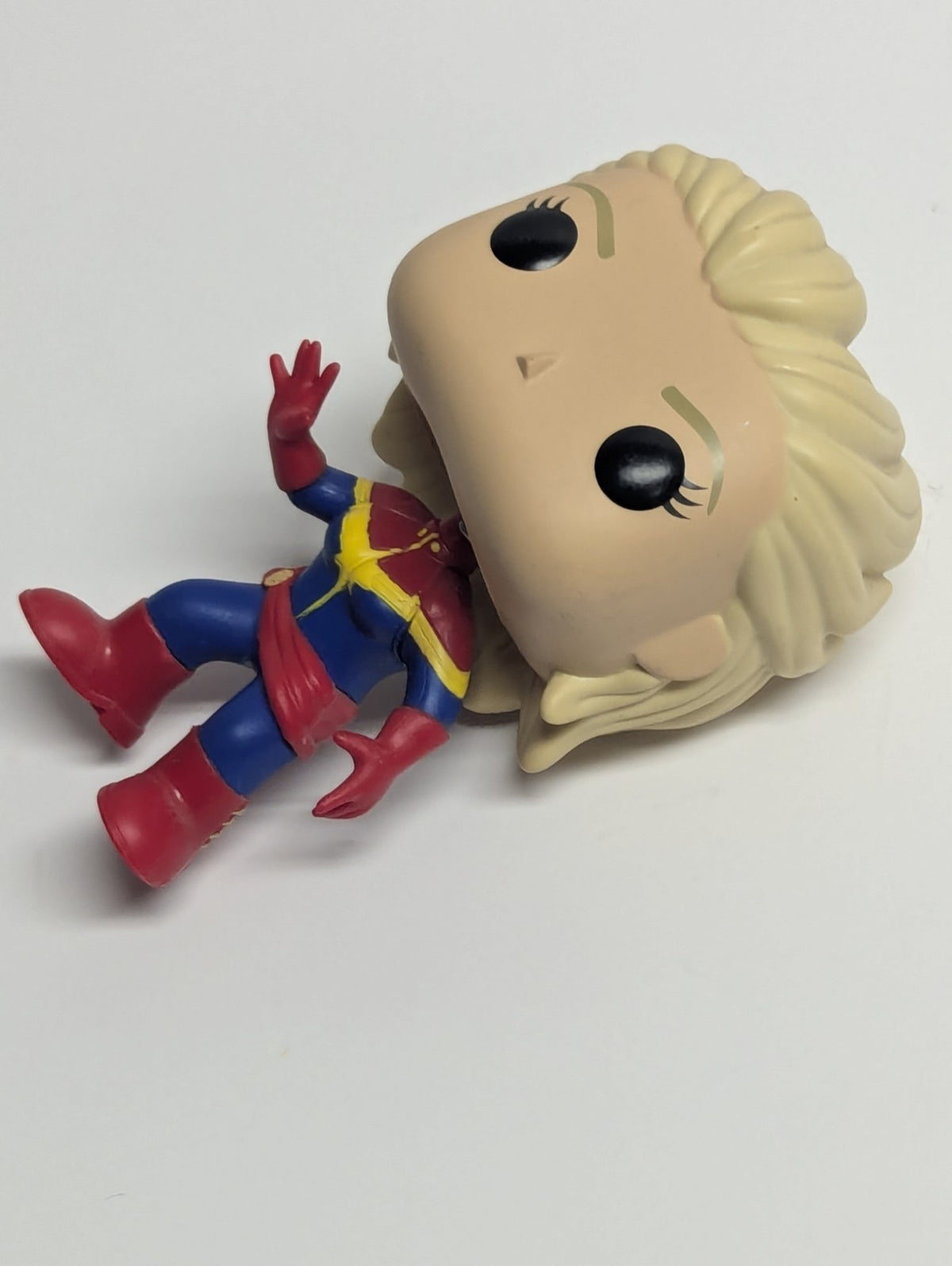 Funko Pop! Marvel Captain Marvel #148 - No Box