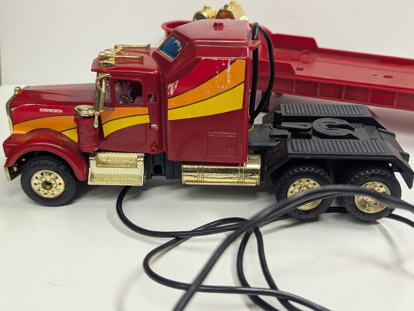 1985 Remote Control Kenworth Challenger 2 Transport Rig New Bright UNTESTED