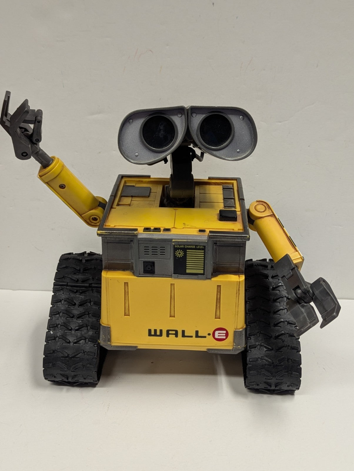 Disney Pixar's Walle U Command Robot Thinkway Toys 9" with REMOTE