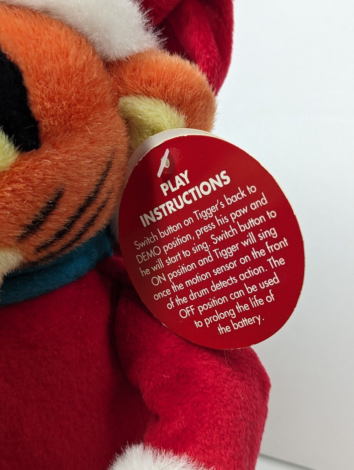 2001 Disney Christmas Tigger Plush Singing Dancing with Tag