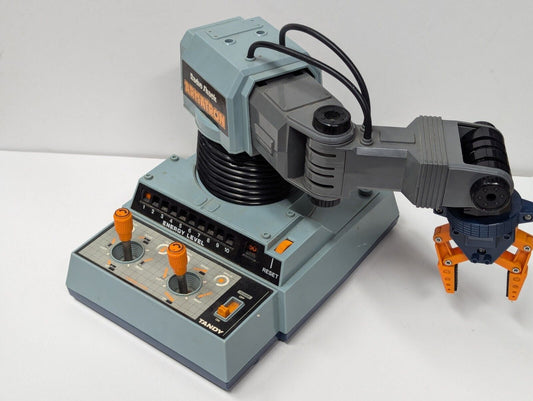 VINTAGE RADIO SHACK ARMATRON ROBOT ARM (UNTESTED) TOMY