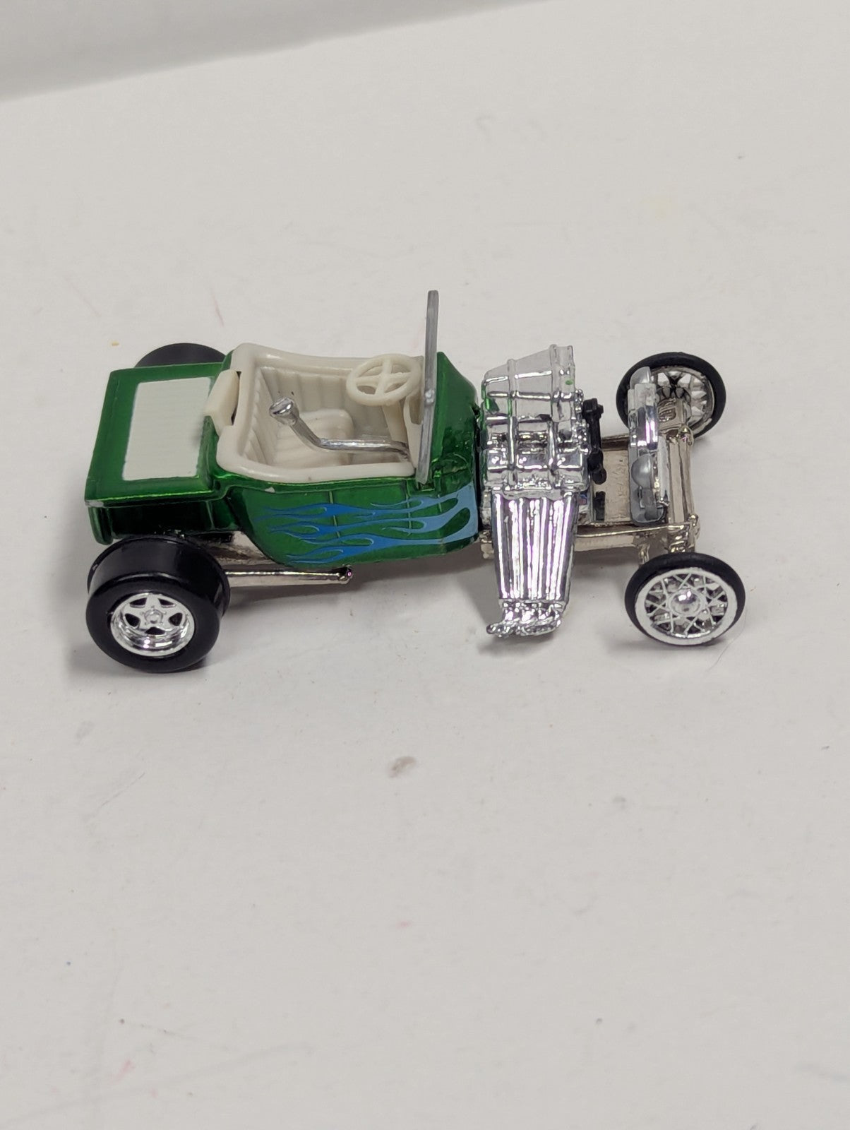 Johnny lightning 1923 23 Ford T-Bucket Collectible 1/64 Scale Diecast  Car