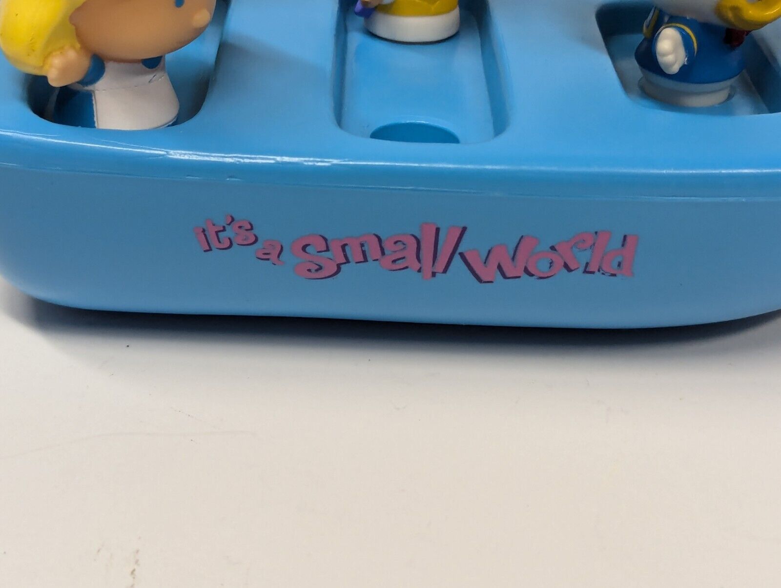 Tokyo Disneyland It’s A Small World Boat Bath Toy 4 Figures with Bag