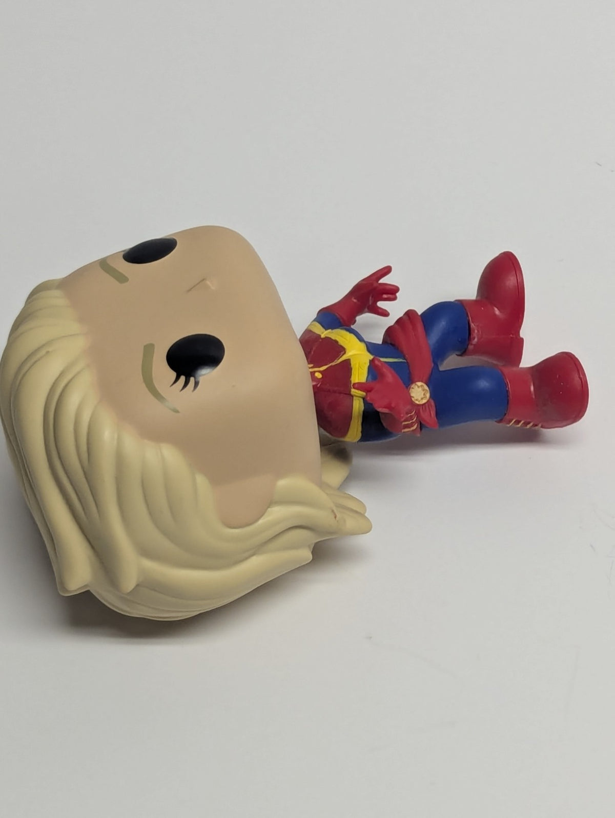 Funko Pop! Marvel Captain Marvel #148 - No Box