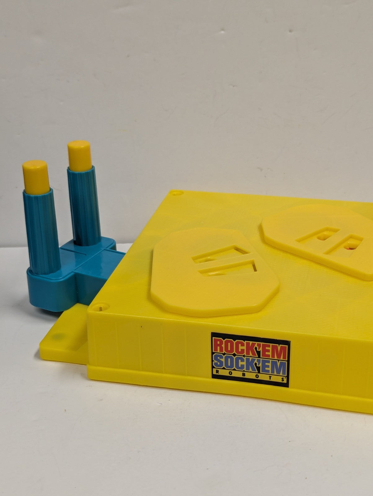 Mattel Rock 'Em Sock 'Em Robots Game