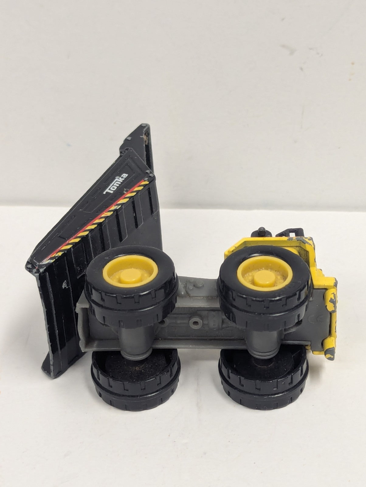 2020 Tonka Basic Fun Yellow 4" Diecast Dump Truck
