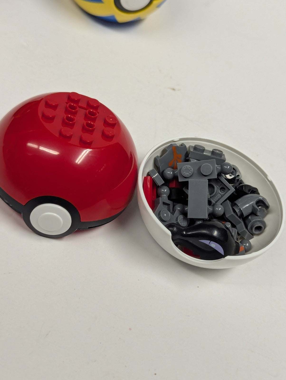 Mega Construx Pokemon 2'' Poke Ball Luxury Ball, Premiere Ball & Quick Ball Lot