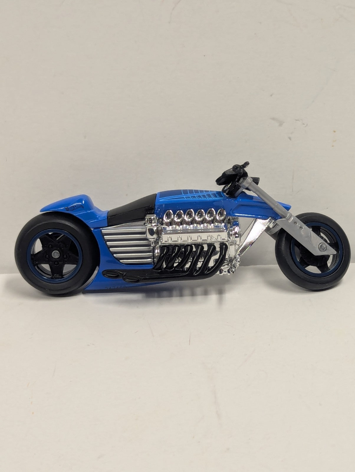 HOT WHEELS BLUE FERENZO MOTORCYCLE