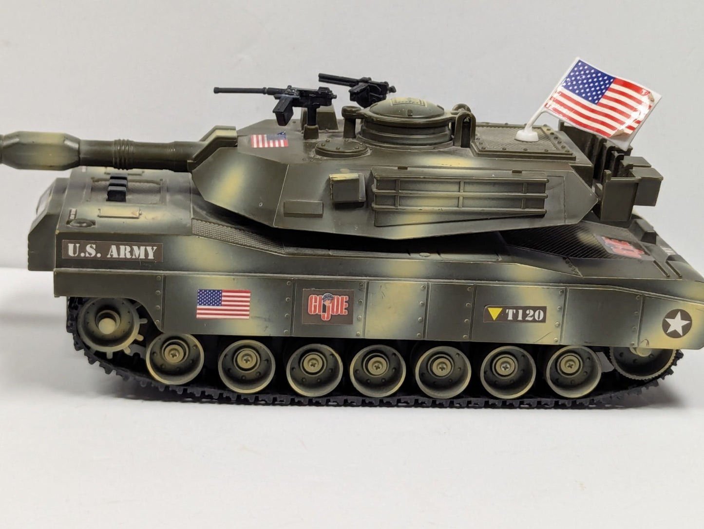 2001 Hasbro G.I. Joe Battery Operated U.S. Army Tank