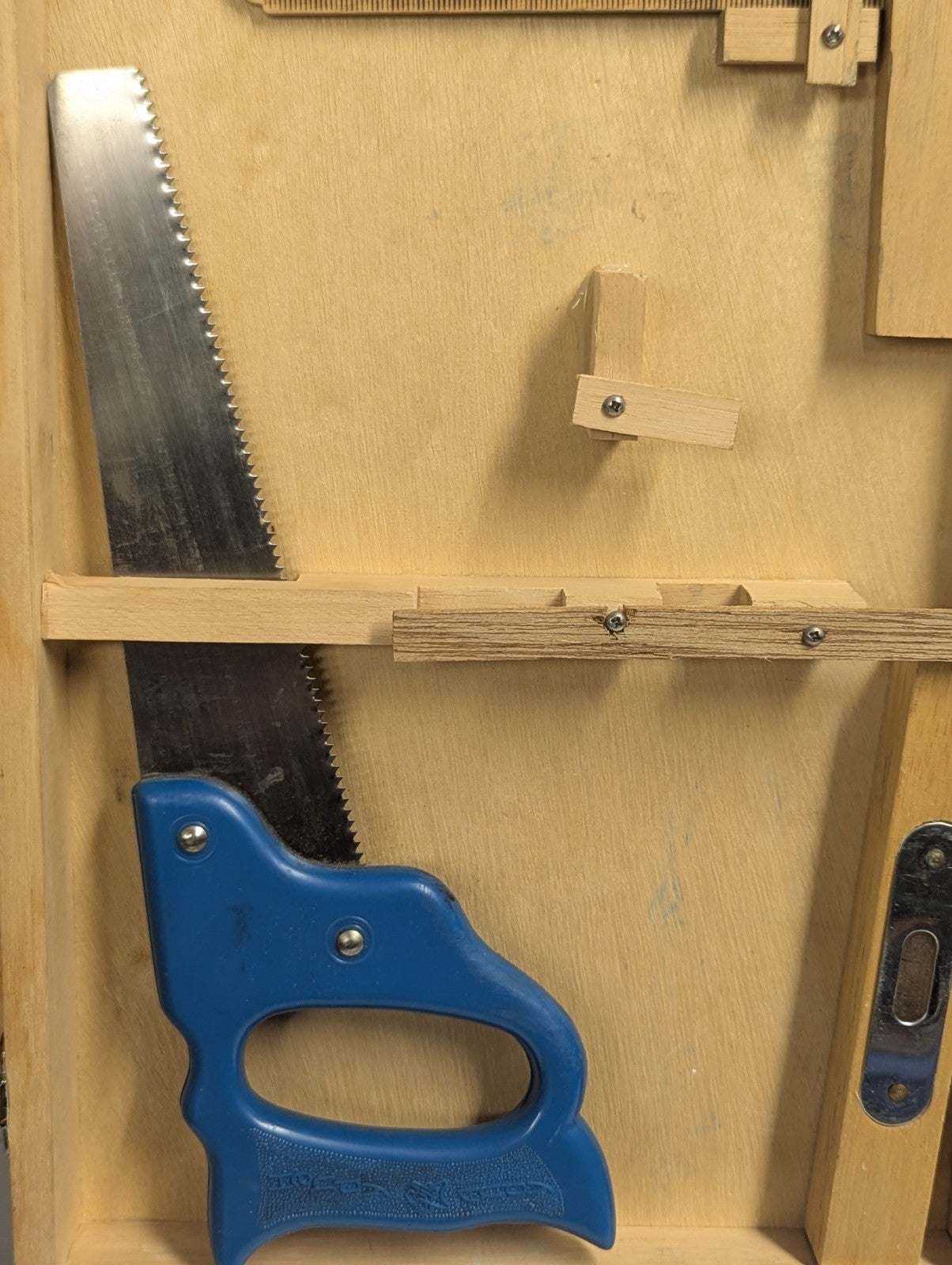 Vintage 1970's HANDY ANDY Young Carpenters Tool Chest 13x9 Tools As Is