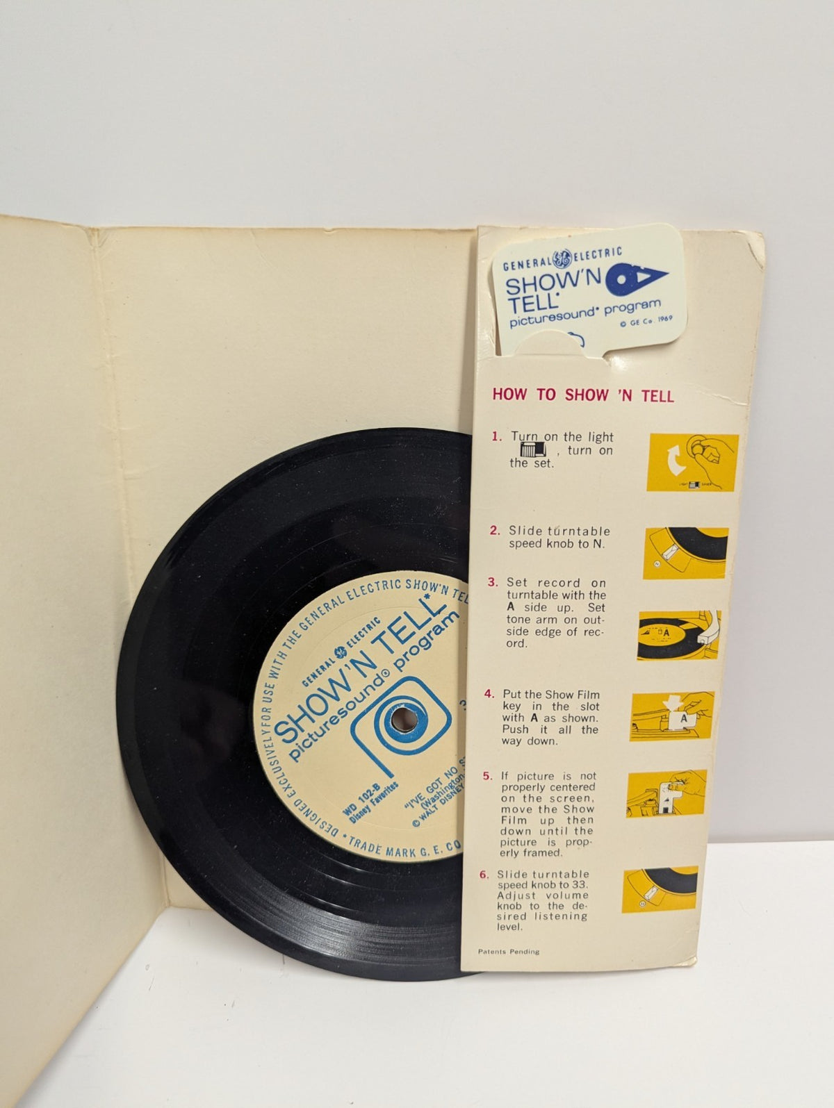 1960's GE Show 'N' Tell Picturesound Pinocchio