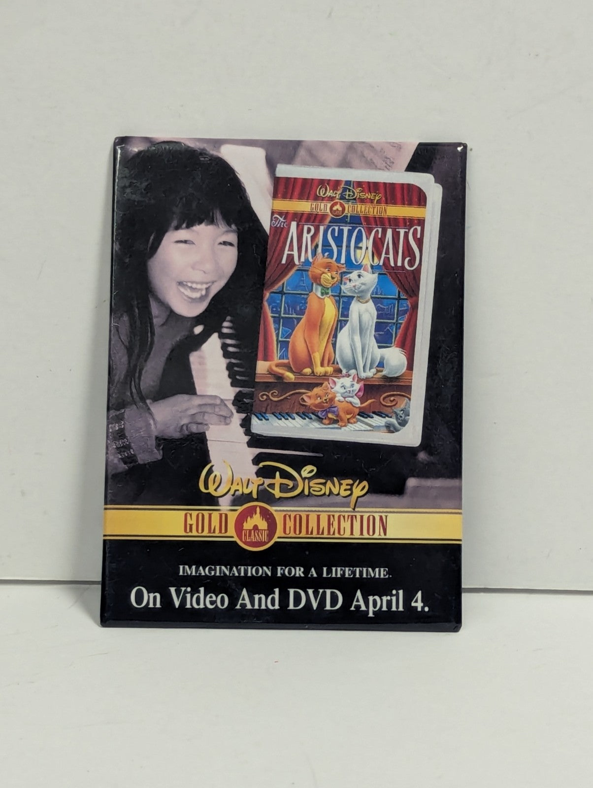 Vintage Walt Disney Gold Collection Aristocats Promotional Movie Pin Button