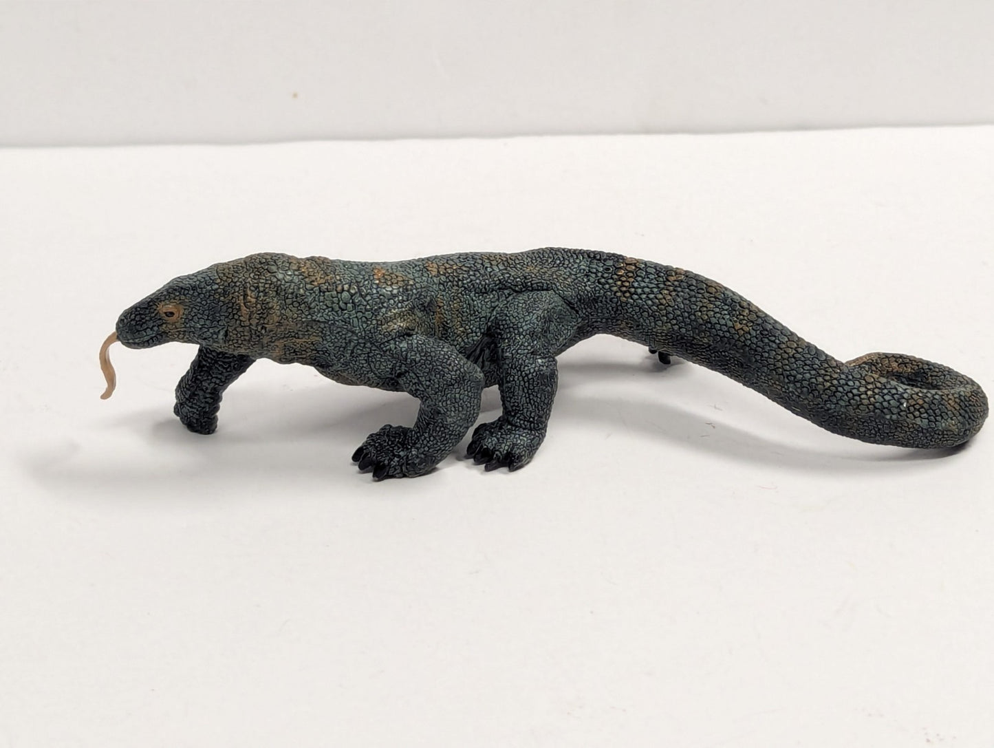 2009 Papo KOMODO DRAGON Giant Lizard Figure Animal Reptile