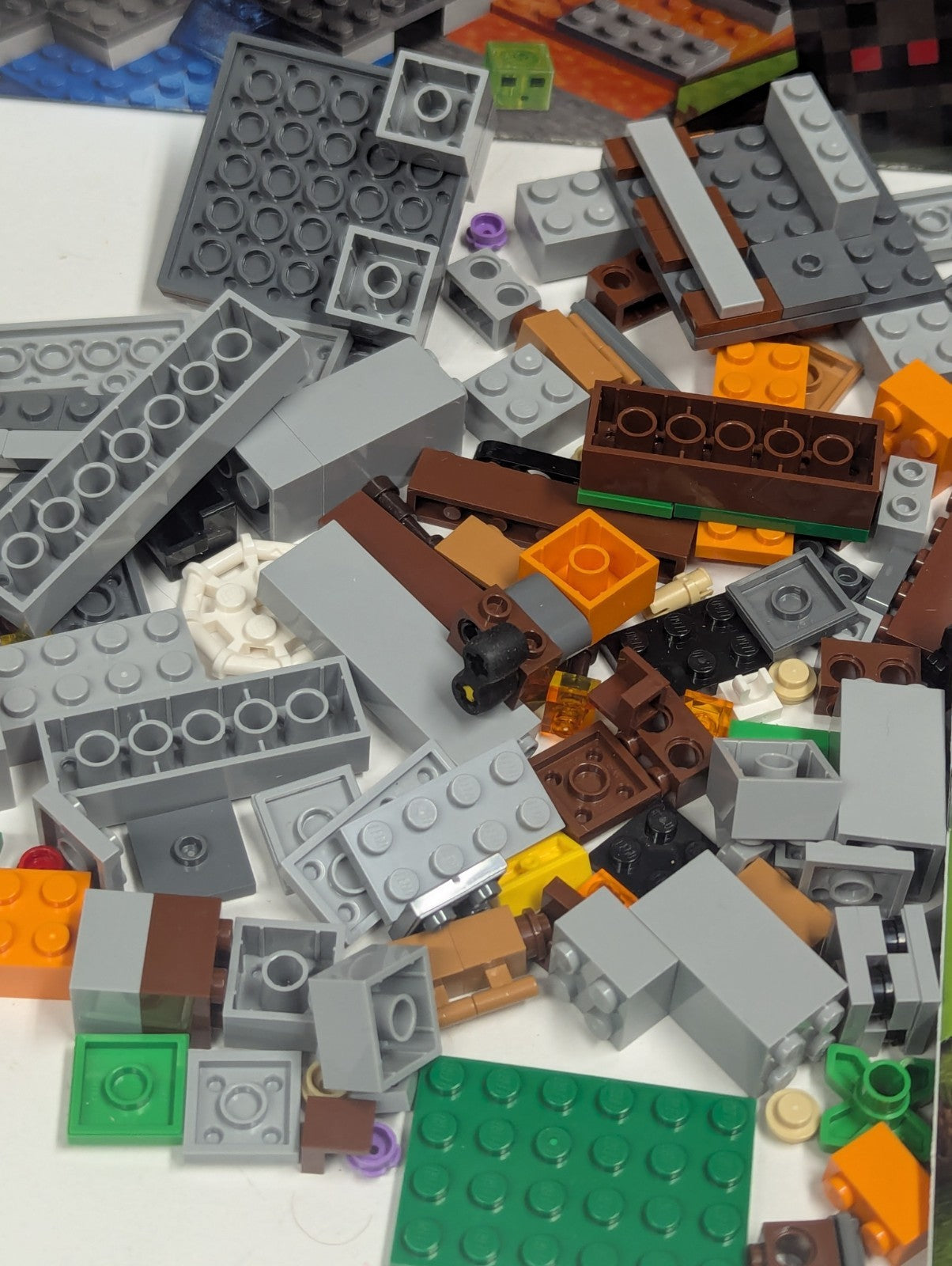 LEGO Minecraft: "The ""Abandoned"" Mine" (21166) Incomplete 