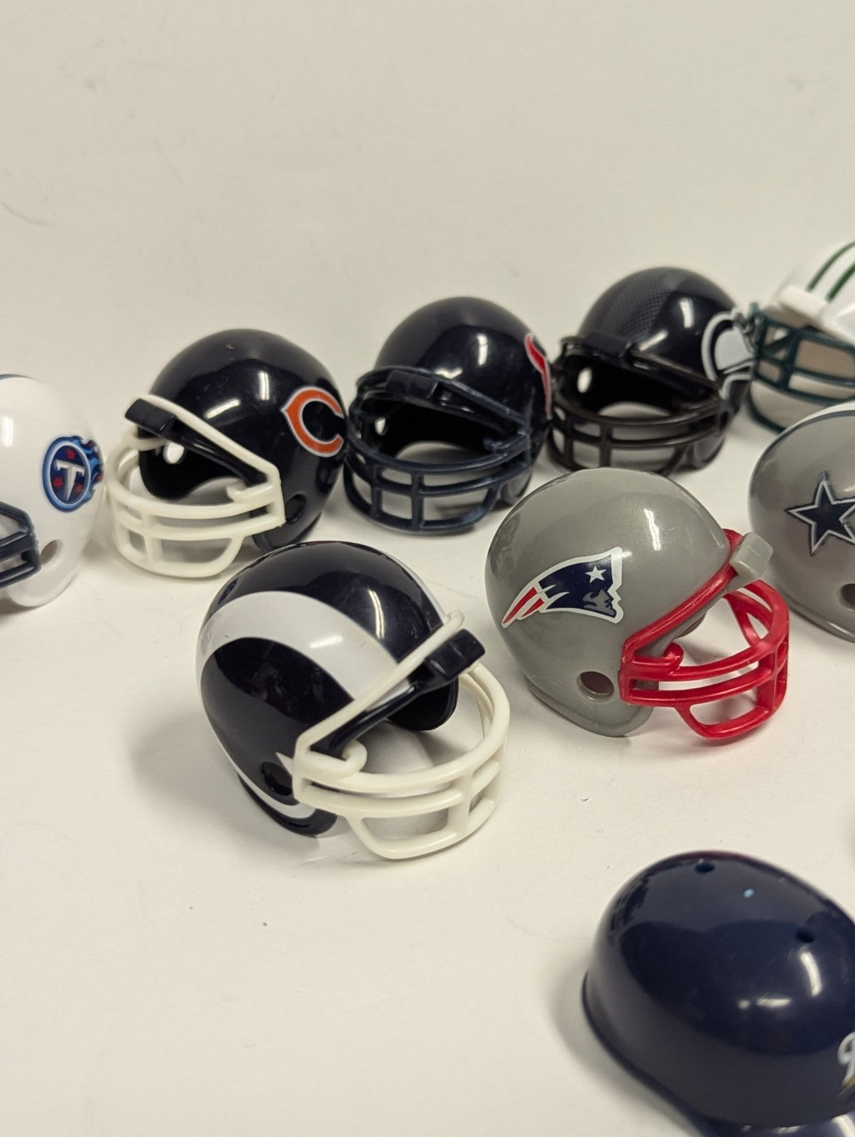 Lot of NFL HELMETS 2" Gumball Machine Style & Flick Football Redskins  Seahawks