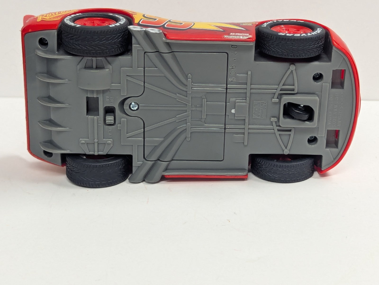Cars 3 Lightning McQueen Crazy Crash And Smash RC Car Thinkway Toys No Remote