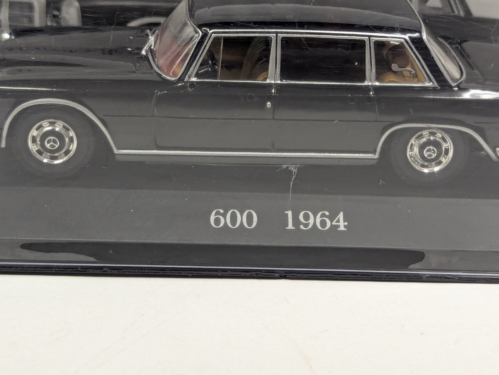 1/43 Scale Mercedes-Benz 600 Metal Diecast Car Model Classic Car