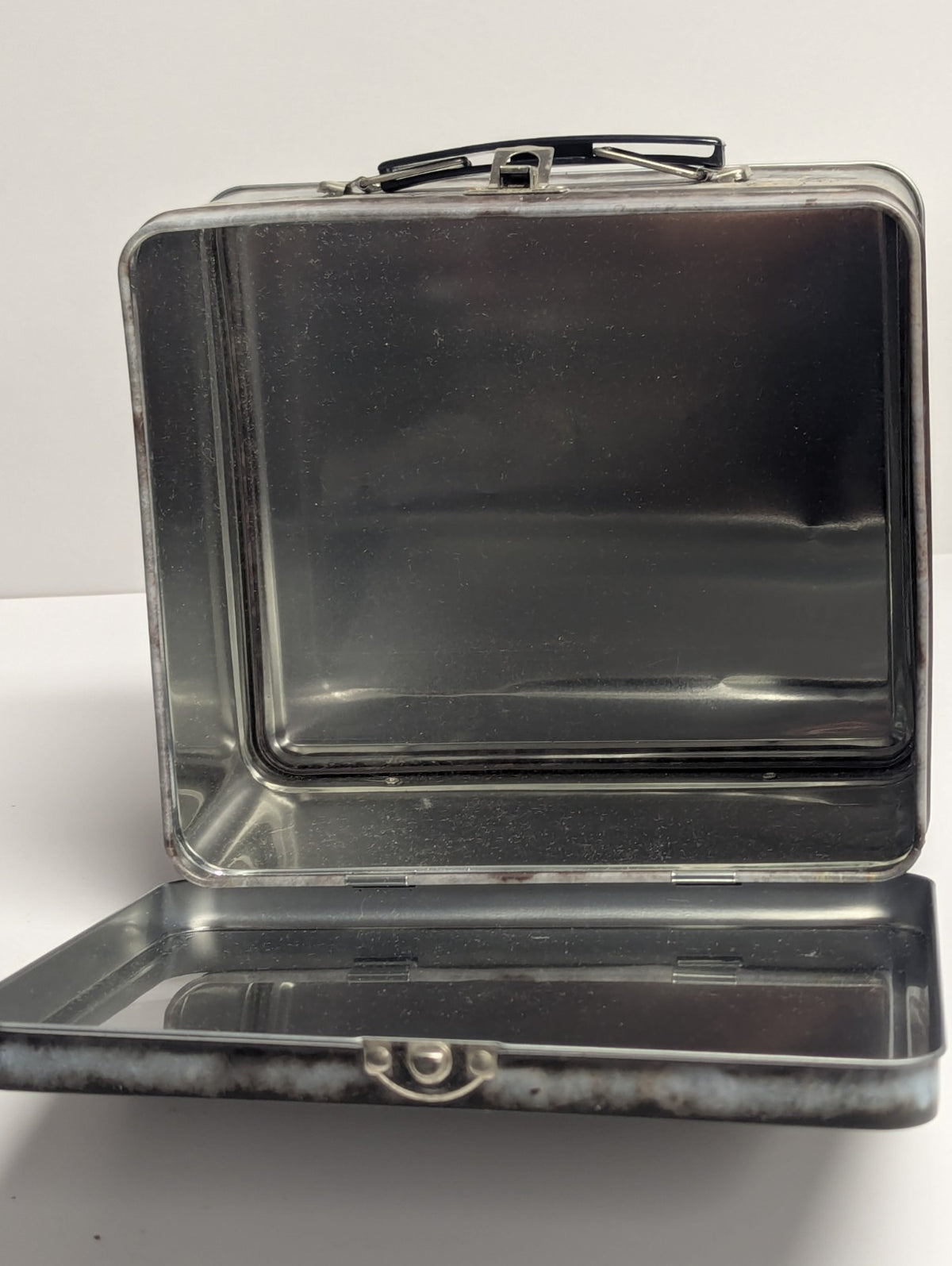 Fallout 3 Collectors Vault-Tec "Weathered" Tin Lunchbox Fanwraps No Contents